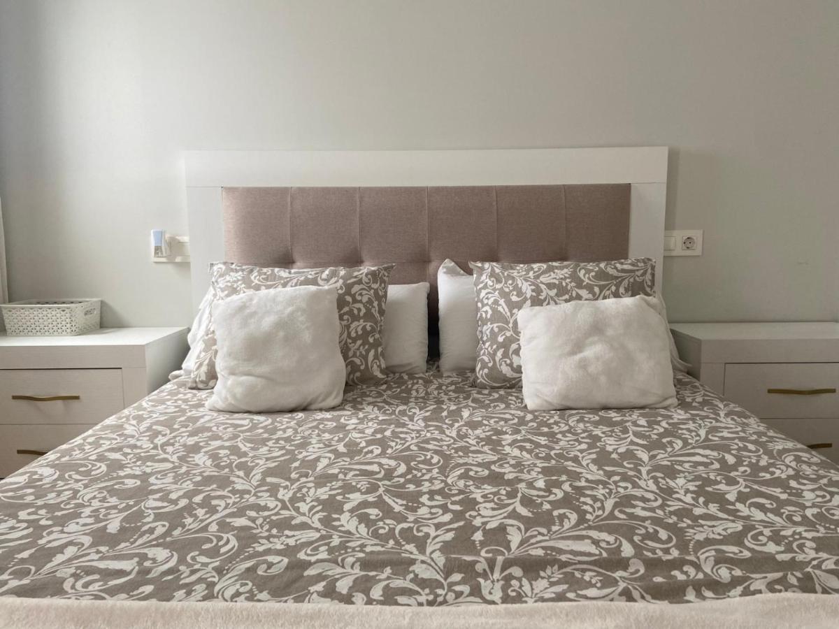 Atico Nuevo En Con Plaza De Garaje Appartement *